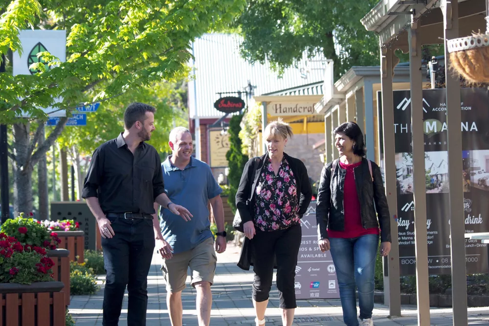 Hahndorf main street walking