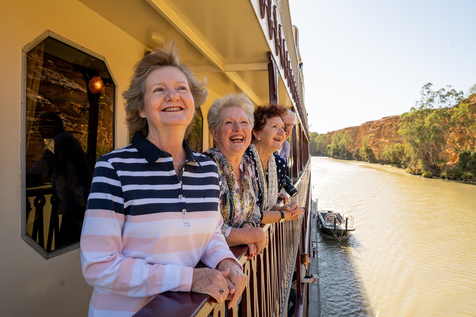 Cruise along the historic Murray River