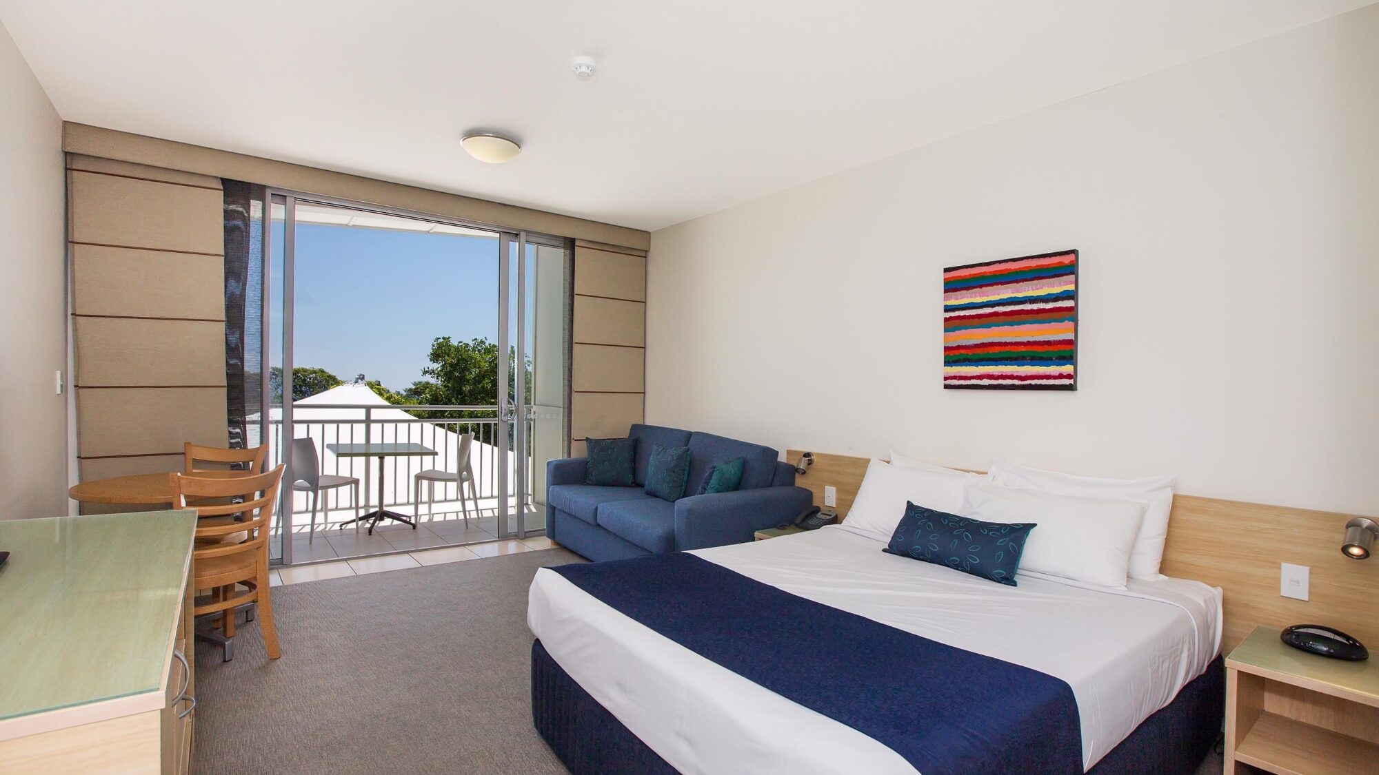 Standard hotel room stradbroke hotel PS