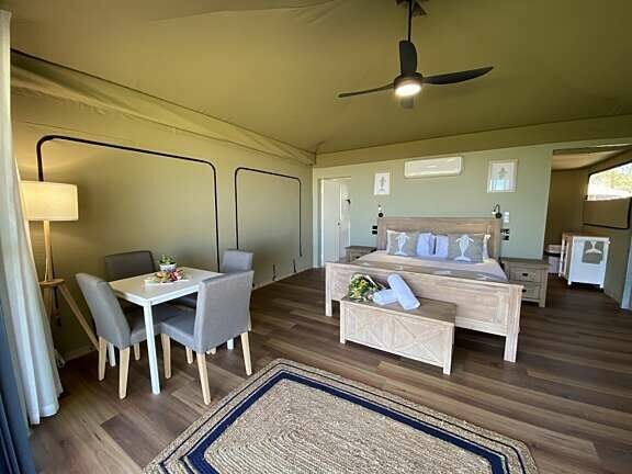 Straddie ecotent