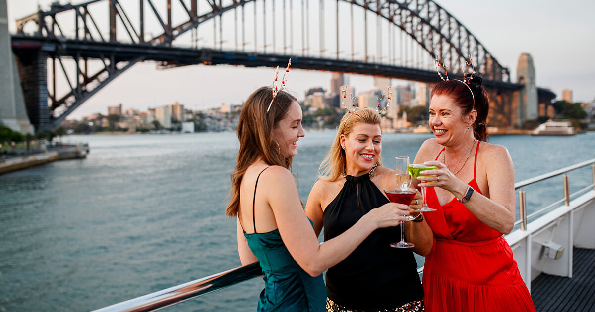 Christmas dinner table eve quotes setting quotesgram gold place Christmas Party Cruise: Sydney Venues | Captain Cook Cruises Sydney Harbour