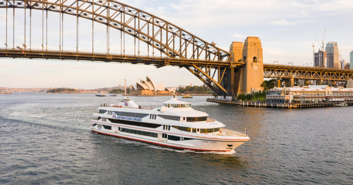 captain cook cruises mv sydney 2000