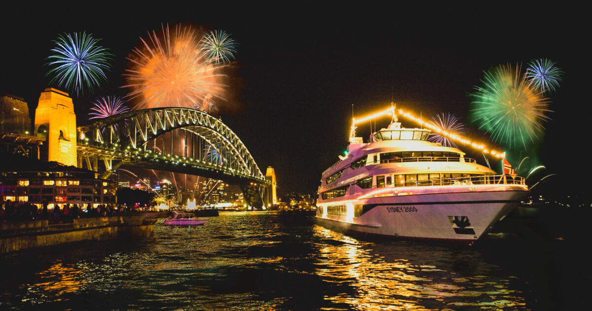 captain cook cruises sydney harbour new years eve