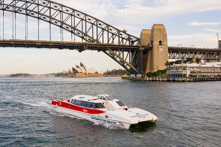 Super Cruiser Sydney 2000 Captain Cook Cruises Sydney Harbour