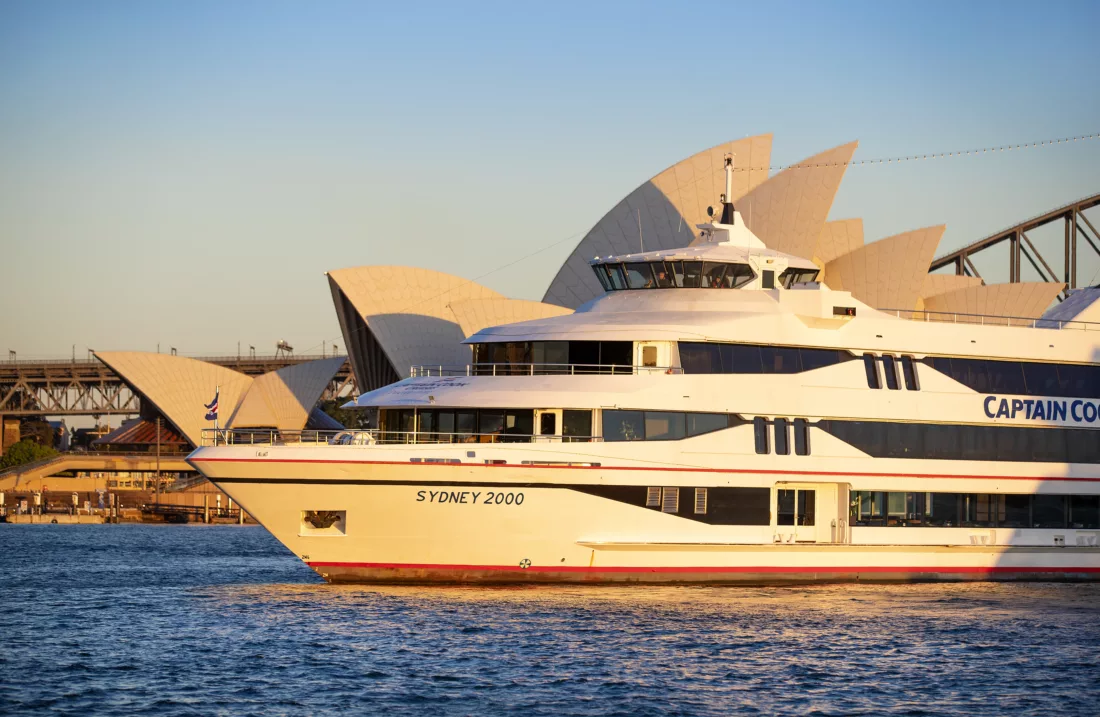 Sydney 2000 external, S2 closeup, sun, day, Opera House