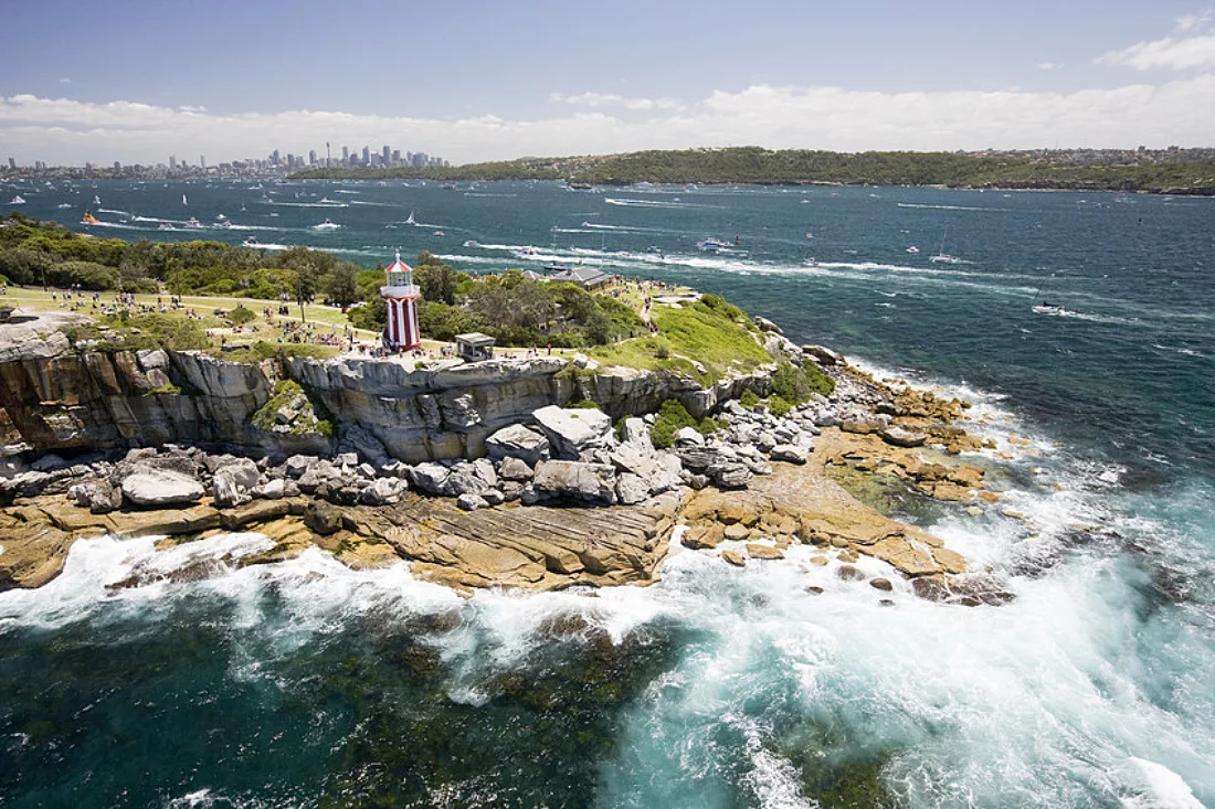 Watsons Bay heads with lighthouse Hop On Hop Off sightseeing non-ccc dnsw