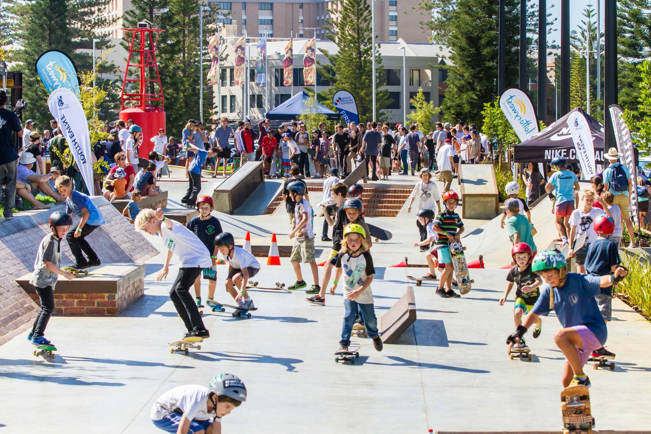 Kids skating at the Fremantle Skate Park