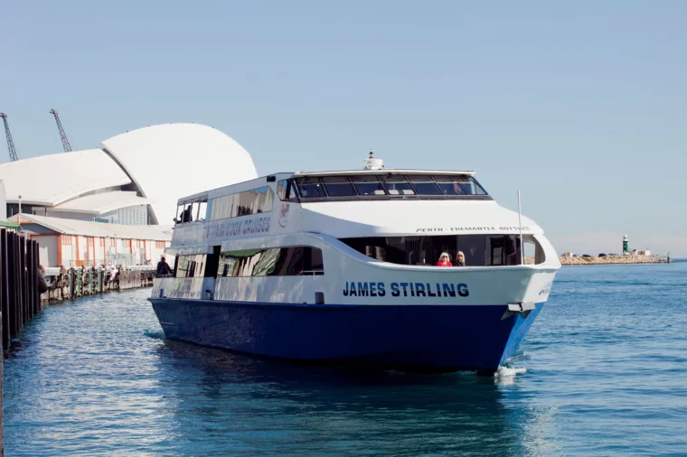 Swan river scenic cruise from fremantle d
