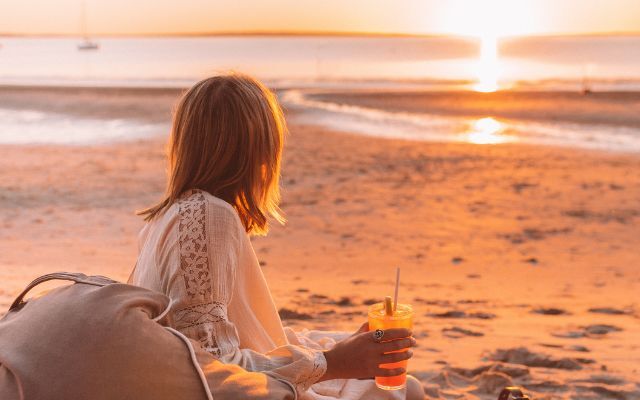 Sunset Bar at Kingfisher Bay Resort