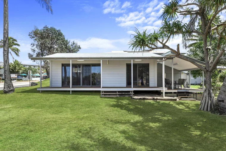 Ocean Side on 75 Beach House, K'gari Beach Resort, K'gari (Fraser Island)