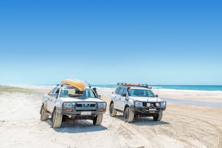4WDers exploring the shores of 75 Mile Beach