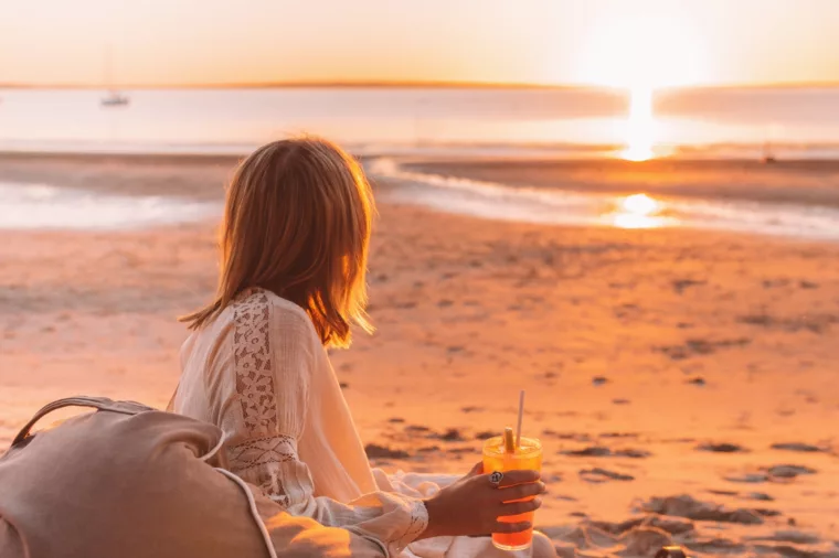Sunset cocktails at Kingfisher Bay Resort