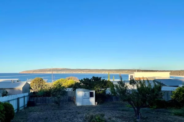 Brindy’s By the Bay