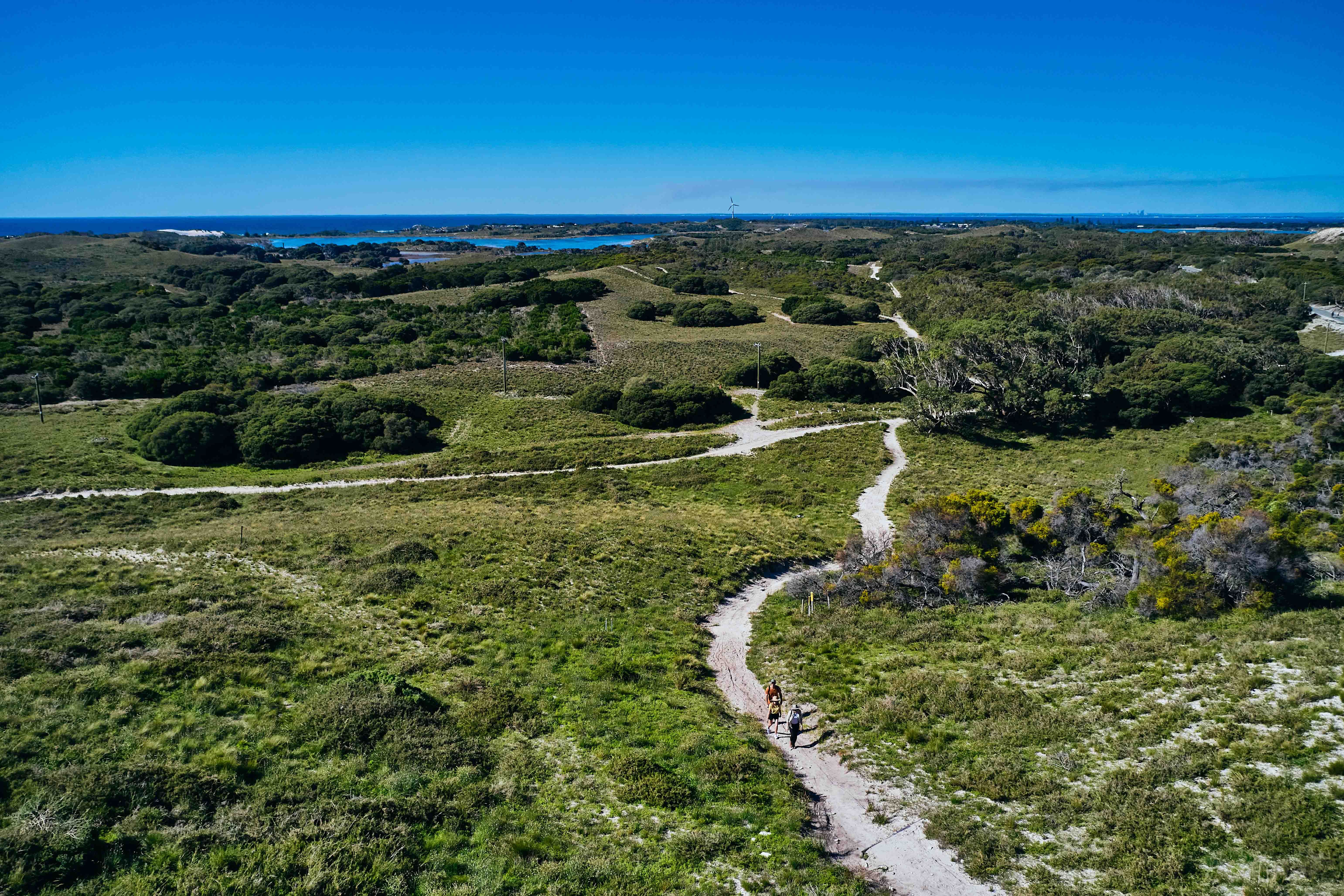 Hiking the Wadjemup Bidi