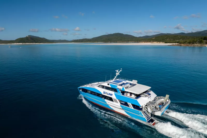 Purely Whitehaven Tour Cruising past Hill Inlet