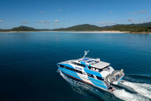 Purely Whitehaven Tour Cruising past Hill Inlet