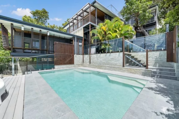 Discover Stradbroke
