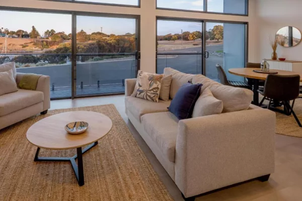 Cove Landing Marina Apartments, Ocean & Marina Views - Apartment 3 - Lily May