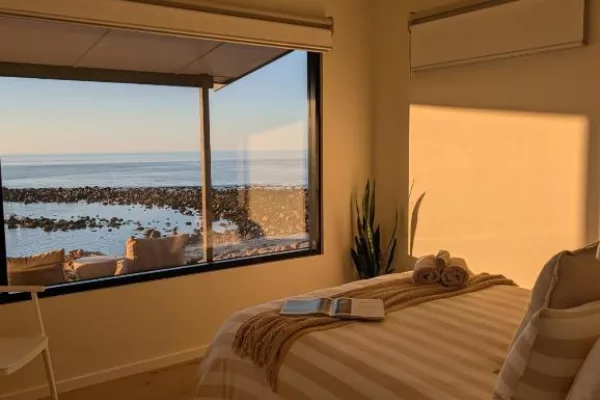 Stones Throw Beachfront Escape Stokes Bay KI