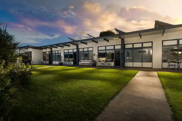 Coastal Breeze Holiday Units