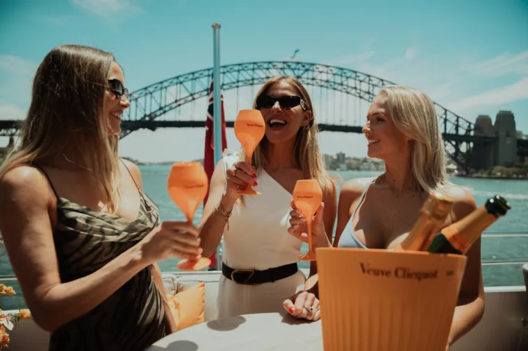Hero Clicquot 4